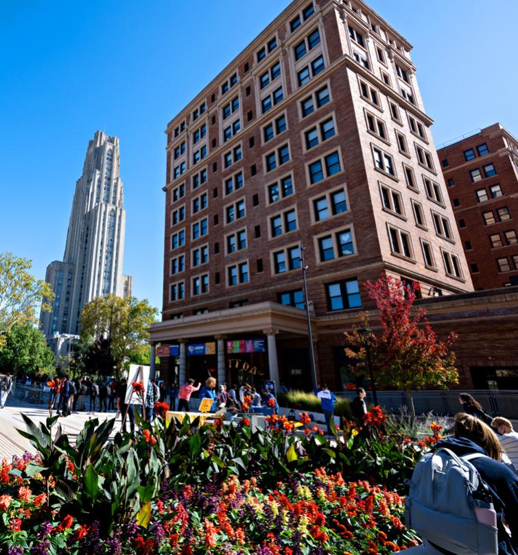 Cathedral of Learning and WPU exterior building shot